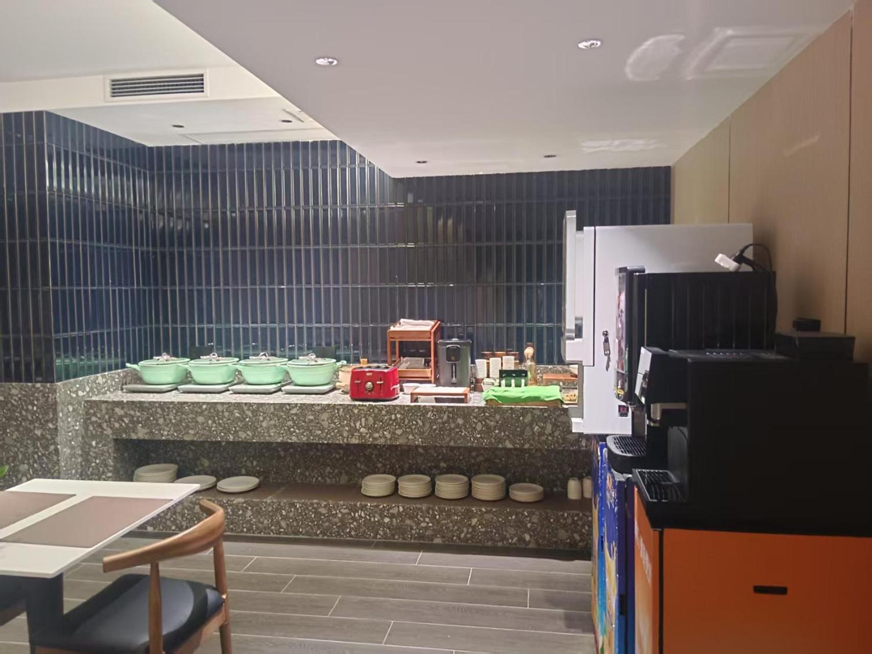 Paco Hotel Tianhe Coach Terminal Metro Satation Guangzhou-Free Shuttle Bus For Canton Fair Ngoại thất bức ảnh